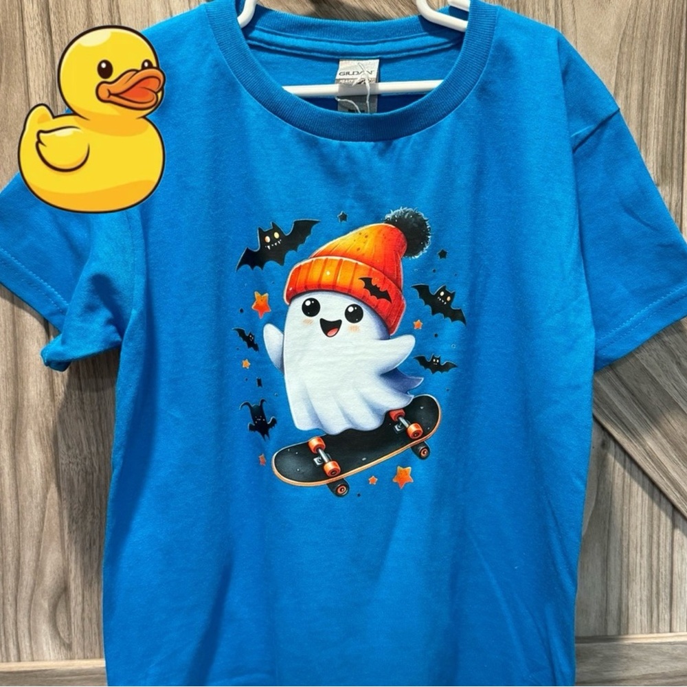 Adorable 🛹👻🧡BRAND NEW 👻 T-Shirt